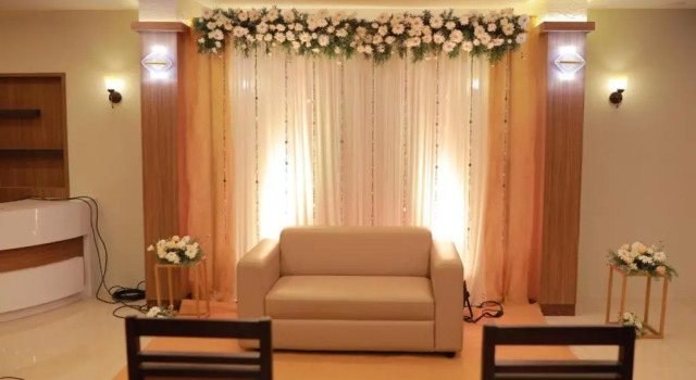 Hotel BKM International, Prenota Hotel Thalassery India