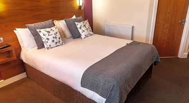 Номер Executive Legacy Preston International Hotel