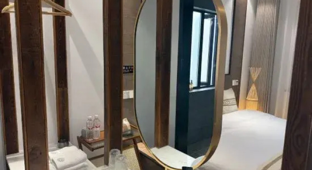 He Shang Yun Jian Hotel, Prenota Hotel Huzhou Zhejiang