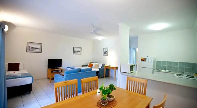 Двухместный семейный люкс с 2 комнатами с видом на горы Trinity Beach Pacific