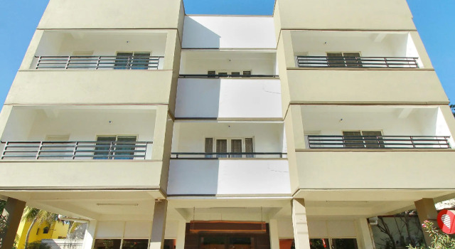 Hotel O The Mangrove Wood Residency, Забронировать Отель Отели штата Тамилнада с бассейном, Бассейн