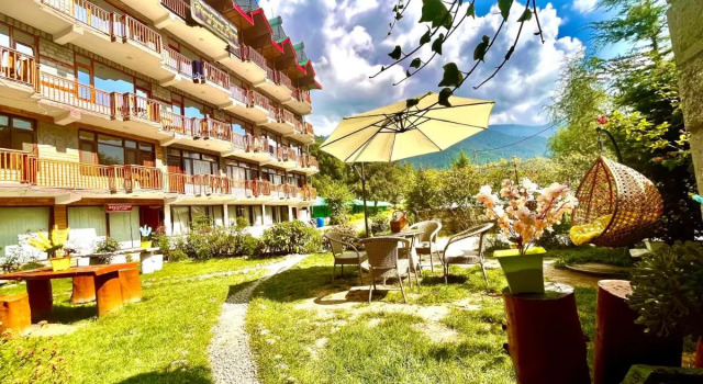 Hotel Himalayan River & Camping