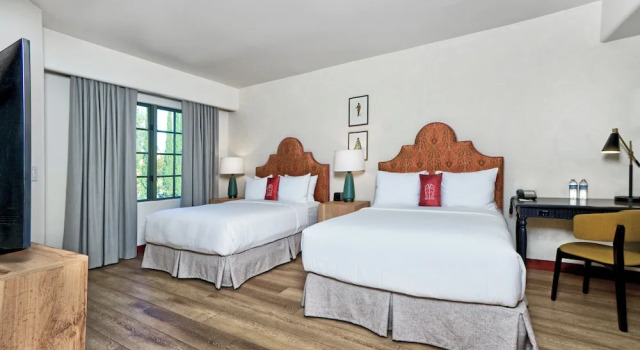 Четырёхместный номер Deluxe Hotel Los Gatos