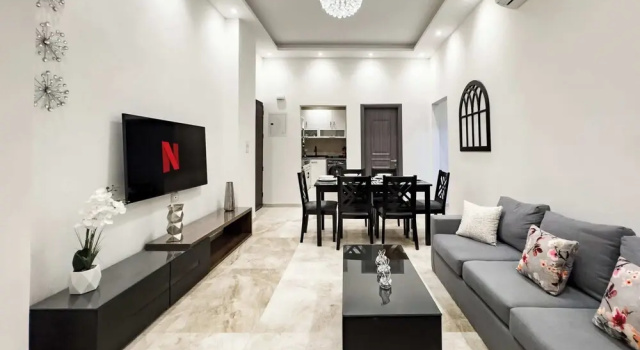 Апартаменты Xuru Stays I Valory - 5 Min to Airport