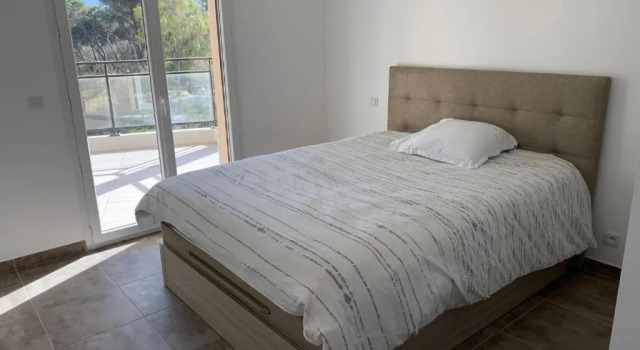 T2 neuf bord de plage - terrasse - CALVI