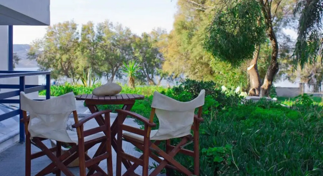 Студия Nikos Sea view apts Milos
