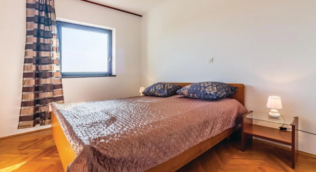 Beautiful Home in Banjole With Wifi and 3 Bedrooms, Reserva ahora Hotel Hoteles en Pula con aparcamiento, Aparcamiento