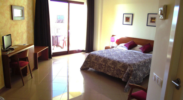 Playasol, Book Hotel Hotels in Murcia with Breakfast, Breakfasts