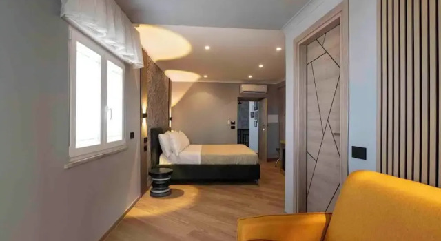 Dillo alla luna luxury apartament, Забронировать Апартаменты/квартира Неаполь Кампания, рядом с Церковь Пио Монте делла Мизерикордия