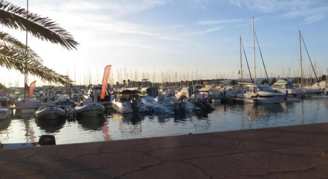 Апартаменты Superior T2 40m avec garage, 150 m de la mer, Le Neulos, Avenue Roussillon Canet-Plage