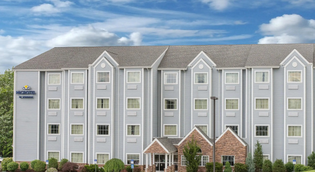 Microtel Inn & Suites by Wyndham Waynesburg
