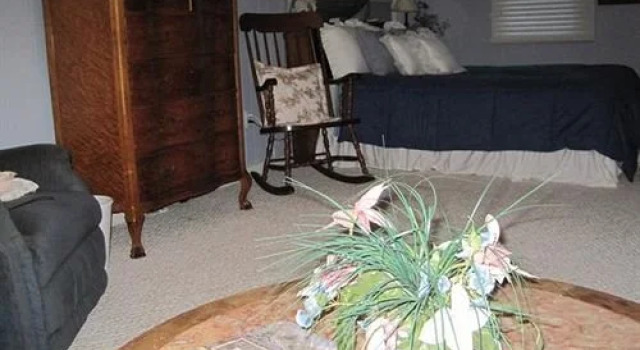 The Albee Farm Bed & Breakfast, Prenota Agriturismo Wathena Missouri