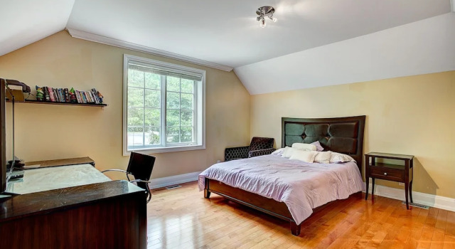 Luxury 5BR & Pool Home in Westmount MTL, Rezervovat Rekreační dům Westmount Quebec