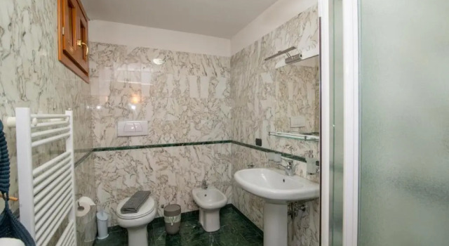 Villa Rina Deluxe and Cottage, Book Villa Porto Ceresio Lake Lugano