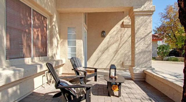 DENNIS - Centrally Located 3BR with game room, Забронировать Отель Пруд в Темпе 