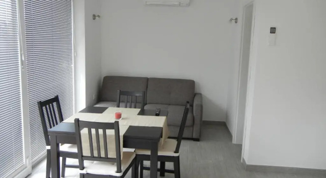 Апартаменты Deluxe Rooms Mira G