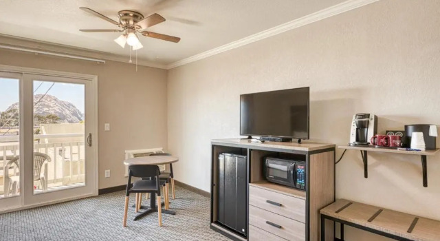 Четырёхместный номер Deluxe с видом на океан Harbor House Inn