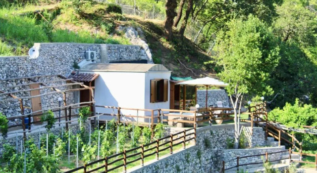 TENUTA BOSCO-Casa Vacanze, Забронировать Отель Отели Побережья Амальфи с парковкой, Парковка