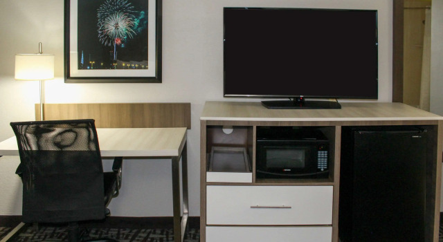 Quality Inn Athens I-65 - Huntsville Area West, Book Hotel Athens Alabama