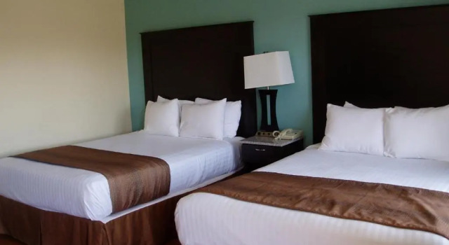 Четырёхместный номер Standard Rockview Inn and Suites - Morro Bay CA