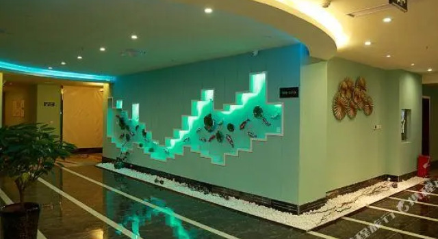 Mingmen Hotel, Забронировать Отель Отели Гуанъюань 3 звезды, 3*