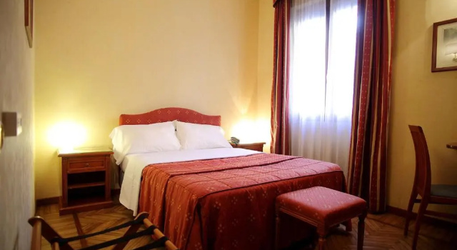 Двухместный номер Standard Hotel Cavour