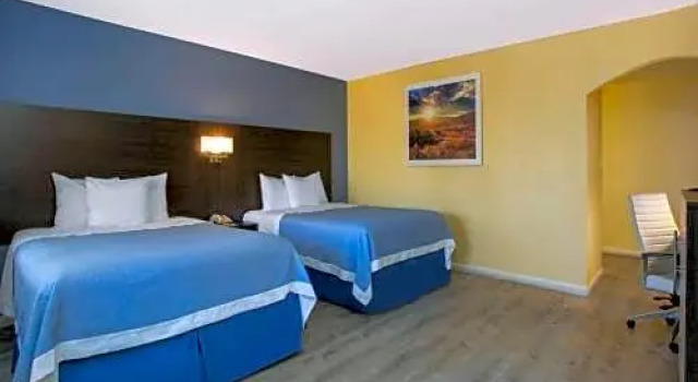 Номер Deluxe Days Inn Airport - Phoenix