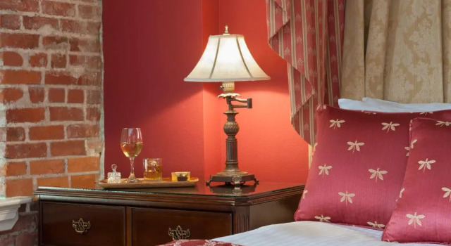 Номер Deluxe Napa River Inn
