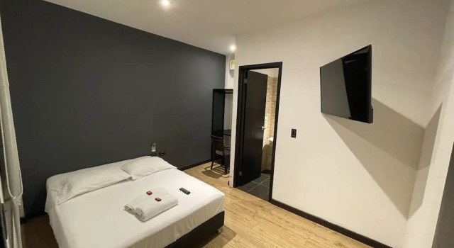 Hotel Zugi Inn