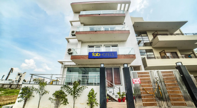 FabHotel NStay 32