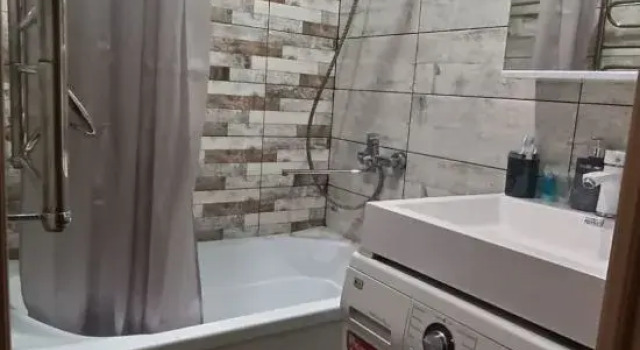 2-Rooms Apartment On The Arbat, Забронировать Апартаменты/квартира Отели Алматы с парковкой, рядом с Станция метро Жибек Жолы, Парковка