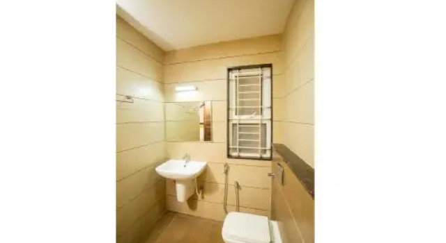 Ponnis Hotel