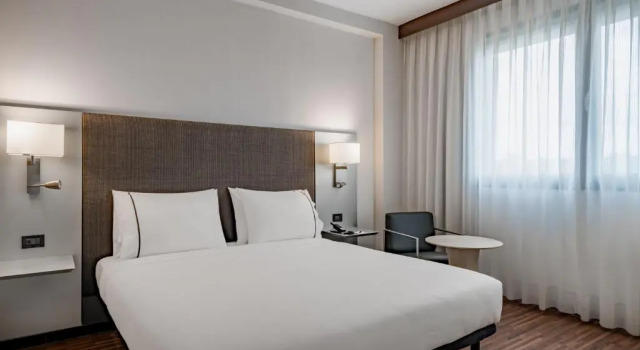 Двухместный номер Plus Standard AC Hotel Bologna by Marriott