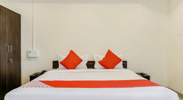 Oyo 19363 United Star Hotel