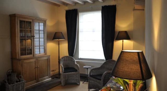 B&B 't Huys van Enaeme, Rezerwuj Bed and Breakfast Hotele w Bruksela z parkingiem, Parking