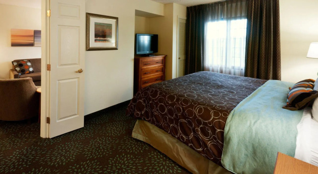 Номер Standard Staybridge Suites MPLS-Maple Grove/Arbor Lakes by IHG