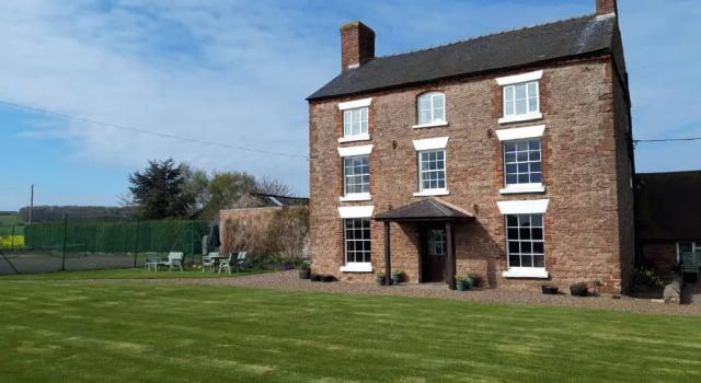Upper Eyton Farmhouse B&B, Забронировать Отель «постель и завтрак» Отели Англии 3 звезды, 3*