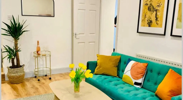 Апартаменты The Nook - A stylish apartment with garden, near the beach