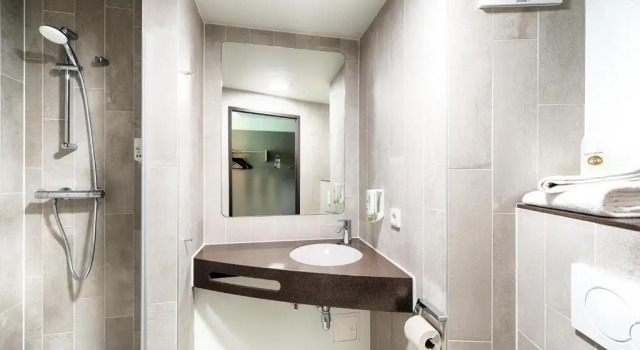 Трёхместный номер Standard B&B Hotel Villach