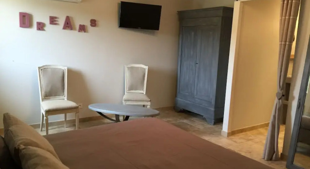 Номер Luxury La Rivayne