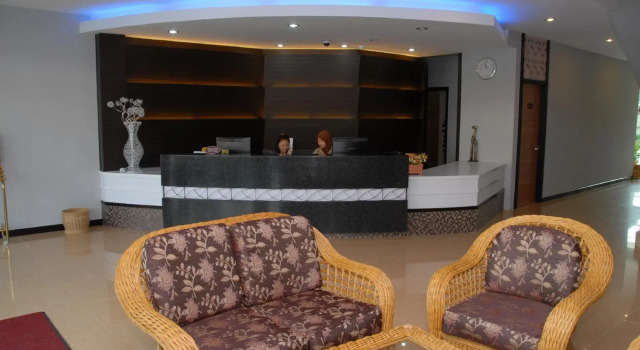Queen Hotel, Prenota Hotel Keningau Sabah