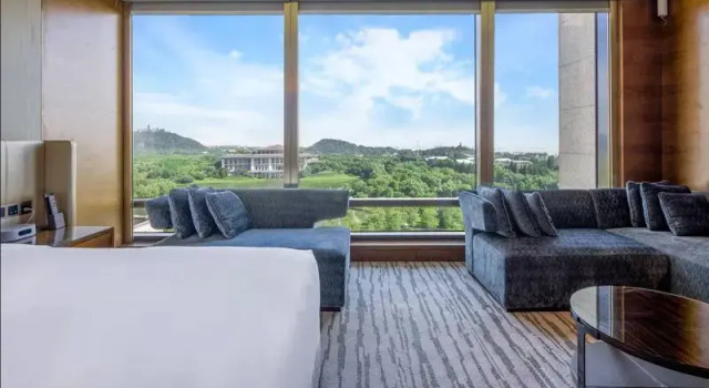 Camera doppia Premium con vista InterContinental Nantong, an IHG Hotel-Best view of yangtze