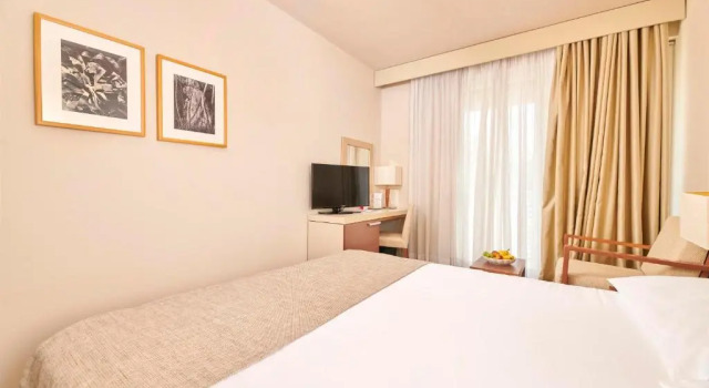 Одноместный номер Classic с балконом Hotel Albatros Plava Laguna