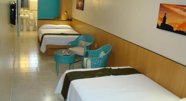Люкс Combate Beach Resort