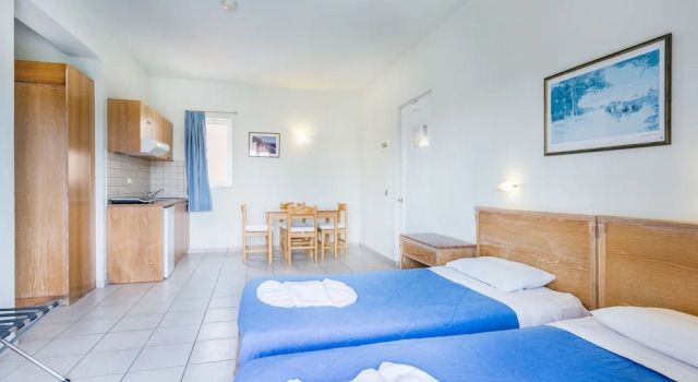 Апартаменты с балконом Alonia Hotel Apartments
