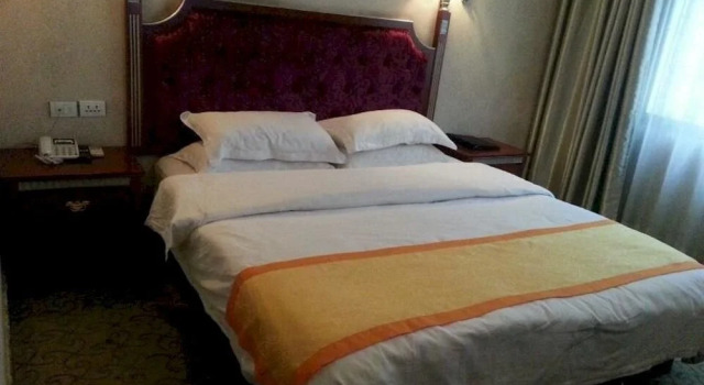 Hemingway Business Hotel- Guiyang, Varaa Hotelli Guiyang Guizhou