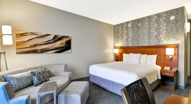 Номер Fairfield Inn & Suites Dallas Medical/Market Center