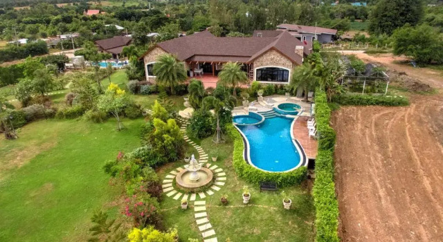 Коттедж с 3 комнатами Chateau de Prim Khao Yai