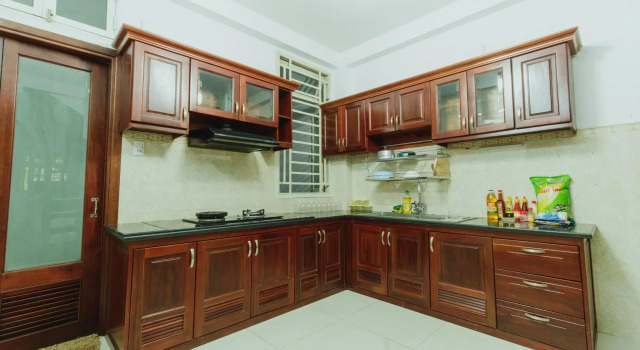 Urban House Saigon 2, Забронировать Гостевой дом Гостевые дома Хошимина, рядом с Рынок Бен Тхань, Гостевой дом