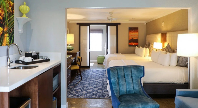 Almond Tree Inn, Забронировать Отель Отели Downtown Key West 3 звезды, рядом с City Zoo Gallery, 3*